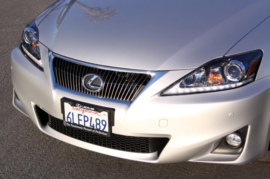  Lexus IS250 AWD 2011 года  (фото 2 из 43)